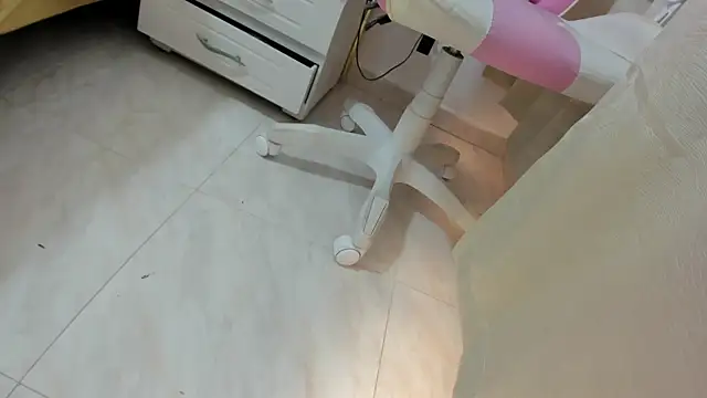 Snapshot of KendalStallyon chatting on 02-20-25, 02:46 KendalStallyon online show from 02-20-25, 02:46