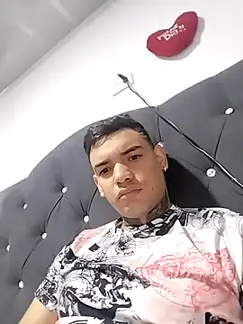 Robert-hot online show from 09-18-25, 06:10