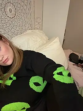 cinnatitties online show from 11-02-25, 06:32