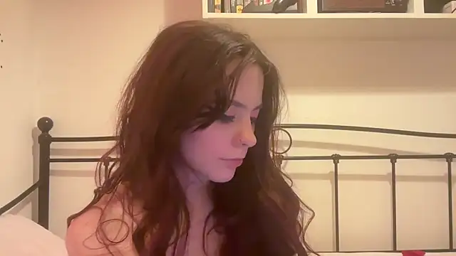 crystalsbaby online show from 03-05-25, 01:10