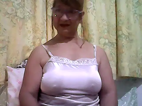 Snapshot of ScorpionLove12 chatting on 11-22-25, 04:39 ScorpionLove12 online show from 11-22-25, 04:39