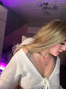 Sam Thompsoon  online show from 11-06-25, 03:18