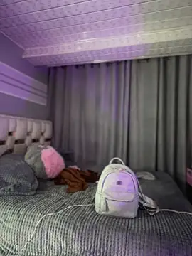 Sam Thompsoon  online show from 04-14-26, 02:06