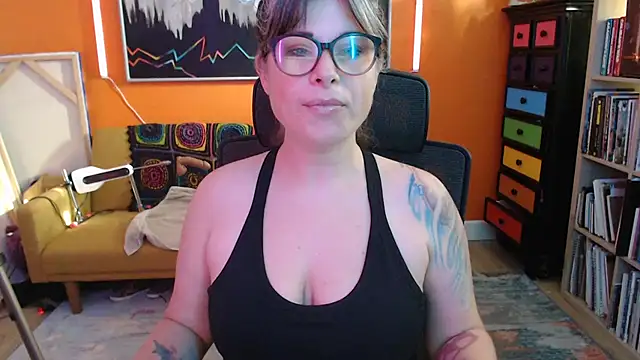 TheLenaAdams online show from 10-15-25, 03:23