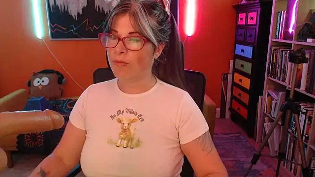 TheLenaAdams online show from 12-14-25, 11:09