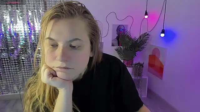 JadeSoft online show from 12-15-24, 01:43