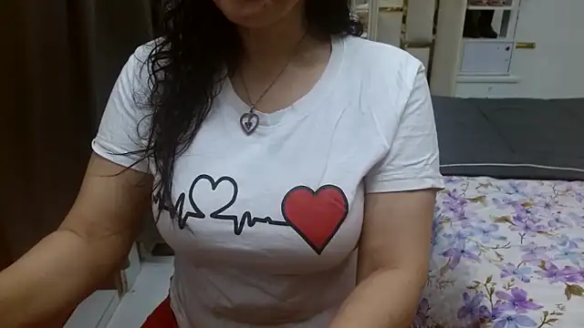 Snapshot of Lovelywife786 chatting on 05-16-26, 10:58 Lovelywife786 online show from 05-16-26, 10:58