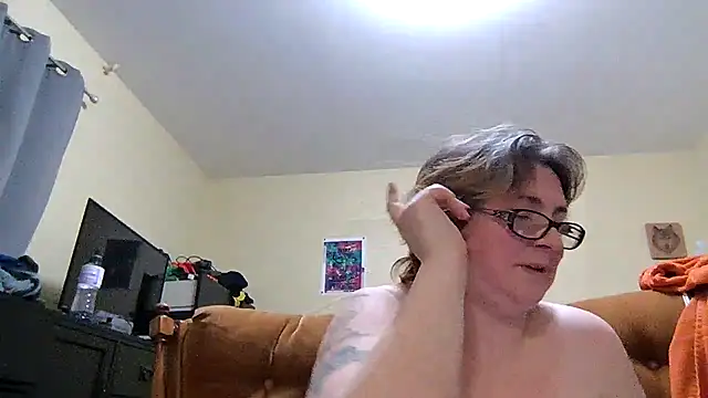 Snapshot of newfieocean chatting on 12-14-24, 05:29 newfieocean online show from 12-14-24, 05:29