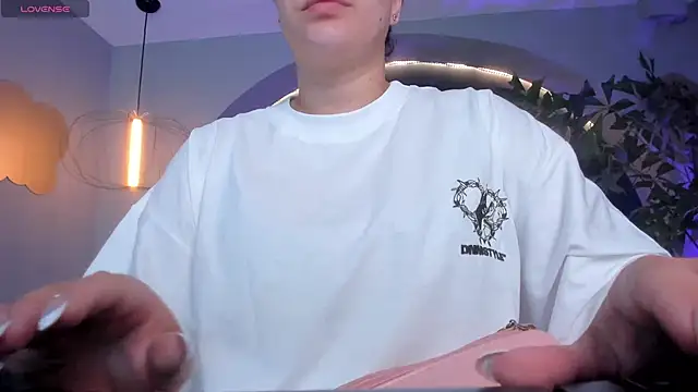 MartinnaBonnet online show from 02-07-25, 10:29