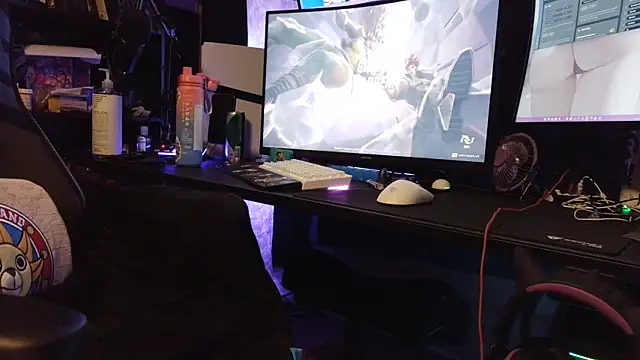 risque crochet online show from 11-30-25, 09:57