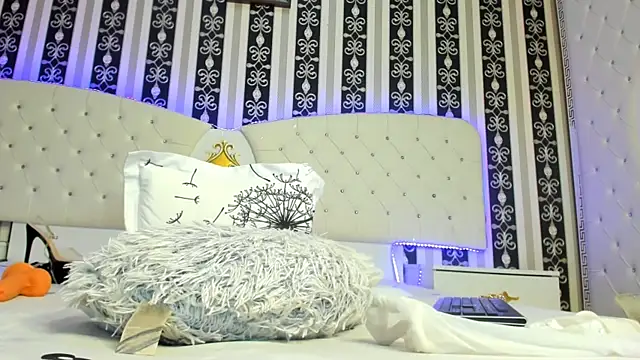 Aidasina online show from 02-07-25, 02:19