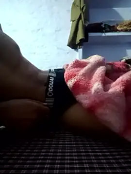 Snapshot of Sinewsex_pussylove chatting on 12-17-25, 08:59 Sinewsex pussylove online show from 12-17-25, 08:59