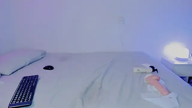 Amelia75 online show from 12-30-24, 02:31