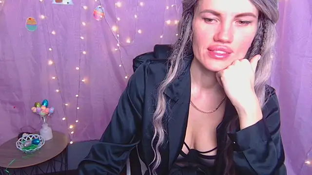 MilaLoona online show from 04-11-26, 06:40