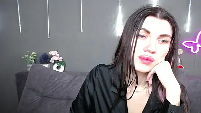 MilaLoona online show from 04-24-26, 06:05