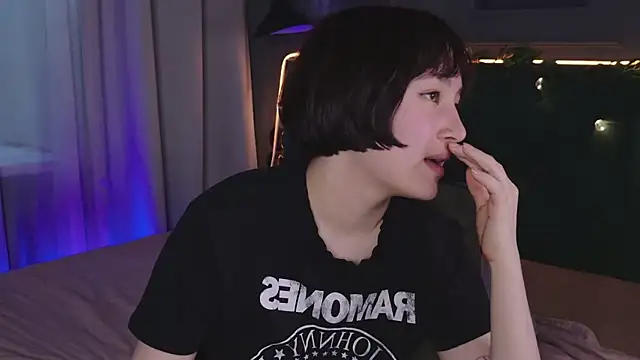 So audrey online show from 01-02-25, 12:03