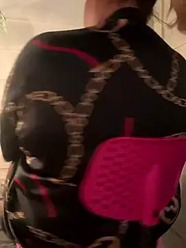 Snapshot of BigFineSelena chatting on 10-13-25, 03:50 BigFineSelena online show from 10-13-25, 03:50