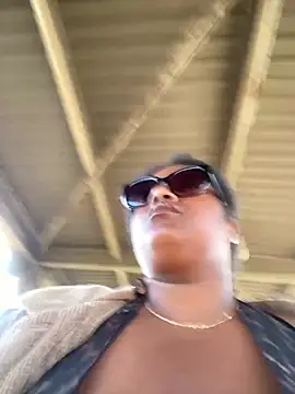 BigFineSelena online show from 04-15-26, 01:40