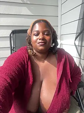Snapshot of BigFineSelena chatting on 05-18-26, 03:07 BigFineSelena online show from 05-18-26, 03:07