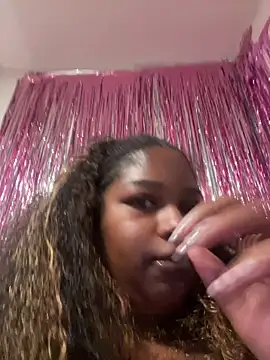 BigFineSelena online show from 06-25-26, 09:47