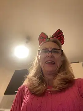 Snapshot of adella13 chatting on 12-16-24, 02:49 adella13 online show from 12-16-24, 02:49