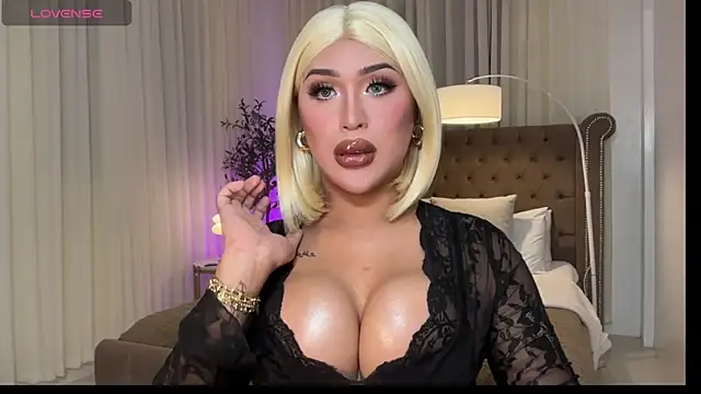 Your Majesty Tyra online show from 04-27-26, 05:49