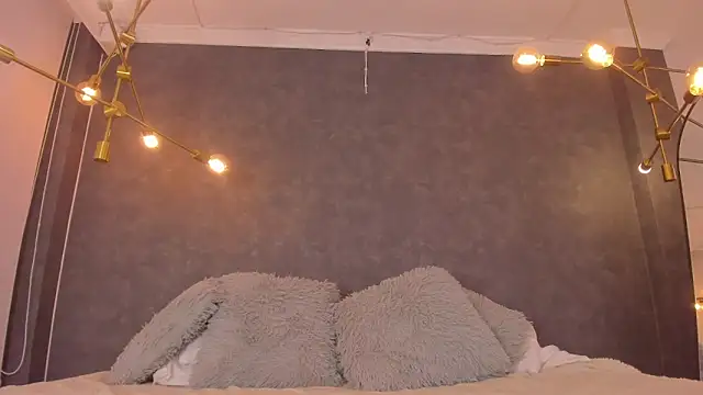 Snapshot of dayra_angels chatting on 12-16-25, 06:13 dayra angels online show from 12-16-25, 06:13