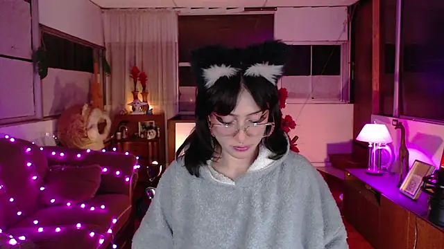 Aquamarinebubble online show from 10-29-25, 02:25