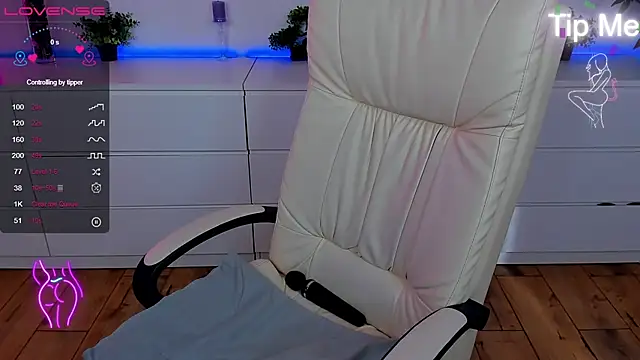 Snapshot of Kamilla_Hot chatting on 03-11-25, 12:50 Kamilla Hot online show from 03-11-25, 12:50