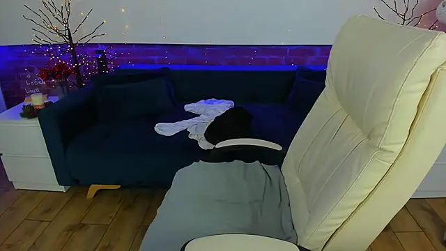 Kamilla Hot online show from 12-23-25, 06:33