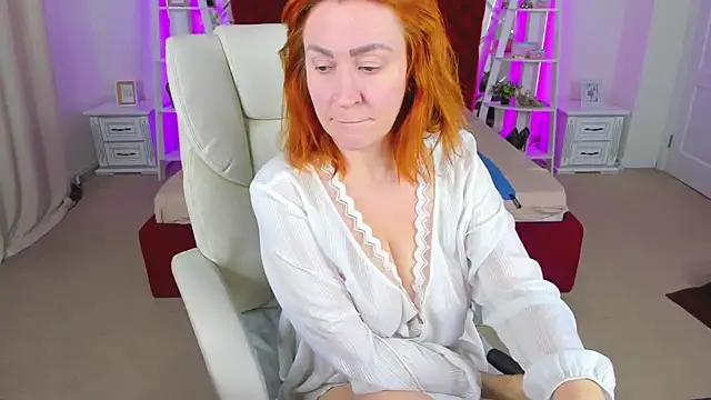 Kamilla Hot online show from 04-06-26, 05:58