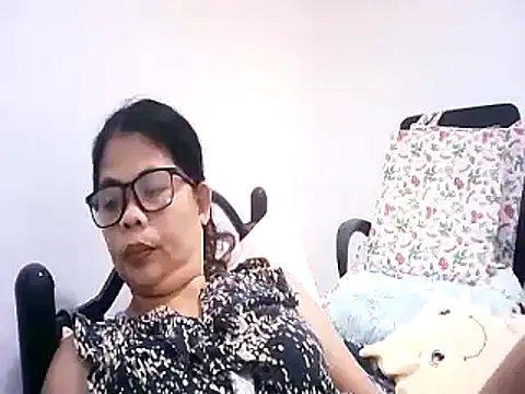 Snapshot of pinay_milfxx chatting on 11-09-25, 12:53 pinay milfxx online show from 11-09-25, 12:53