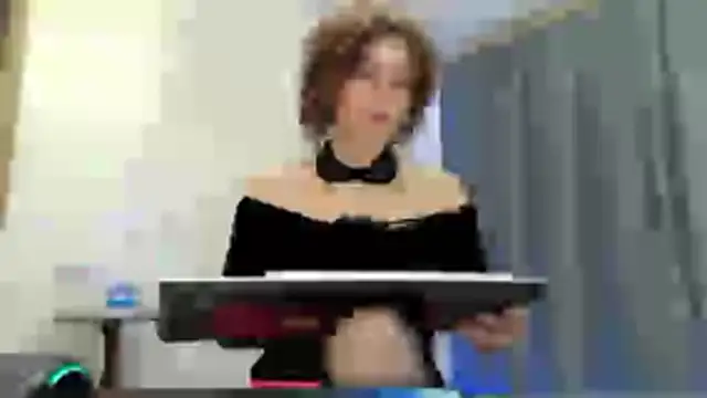 Snapshot of elenaza chatting on 06-05-26, 05:29 elenaza online show from 06-05-26, 05:29