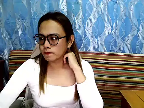 Snapshot of Your_PrettyGirlxxx chatting on 03-15-25, 12:36 Your PrettyGirlxxx online show from 03-15-25, 12:36