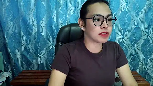 Snapshot of Your_PrettyGirlxxx chatting on 09-26-25, 12:25 Your PrettyGirlxxx online show from 09-26-25, 12:25