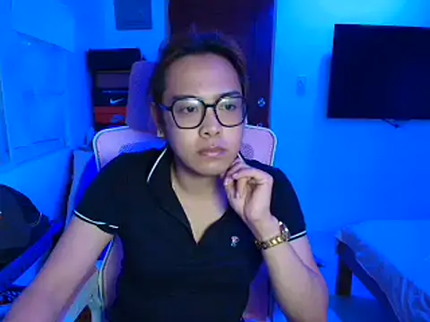 Snapshot of Your_PrettyGirlxxx chatting on 02-18-26, 11:17 Your PrettyGirlxxx online show from 02-18-26, 11:17