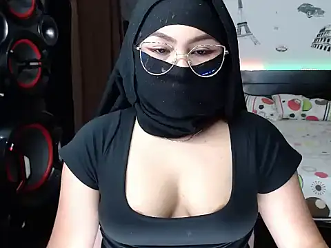 Snapshot of Hana___ chatting on 01-18-25, 05:31 Hana online show from 01-18-25, 05:31