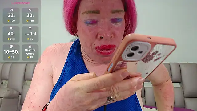 Kittywhiteass online show from 11-13-25, 07:29