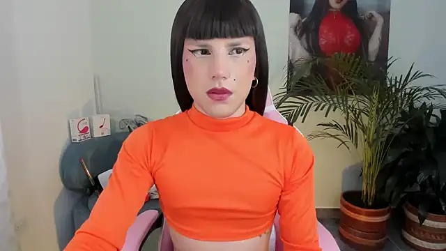 Snapshot of queenramoona-hot chatting on 02-07-25, 09:26 queenramoona-hot online show from 02-07-25, 09:26