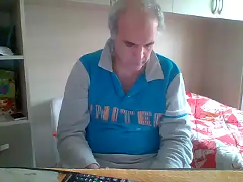 Snapshot of Setesesso7 chatting on 03-21-25, 02:40 Setesesso7 online show from 03-21-25, 02:40