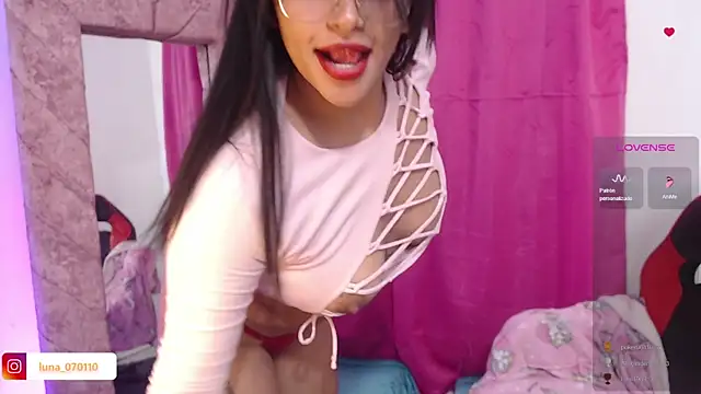 Julia 7 online show from 01-31-25, 05:19