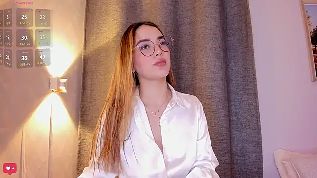 Snapshot of Assh_lee_ chatting on 03-19-25, 12:45 Assh lee online show from 03-19-25, 12:45