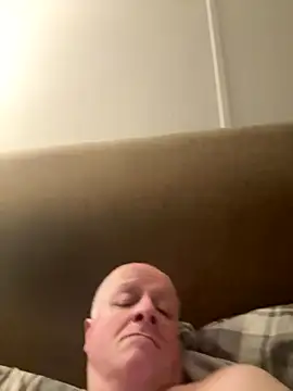 Snapshot of locallad88 chatting on 11-06-25, 11:15 locallad88 online show from 11-06-25, 11:15