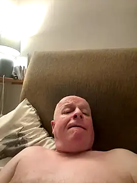 Snapshot of locallad88 chatting on 11-15-25, 10:37 locallad88 online show from 11-15-25, 10:37