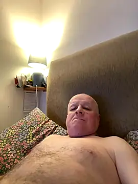 Snapshot of locallad88 chatting on 12-04-25, 11:24 locallad88 online show from 12-04-25, 11:24