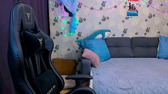 Snapshot of lakmsrrrmrrr chatting on 12-10-24, 08:51 lakmsrrrmrrr online show from 12-10-24, 08:51