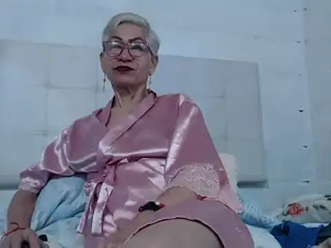 Miss Monserrate online show from 01-03-25, 02:40