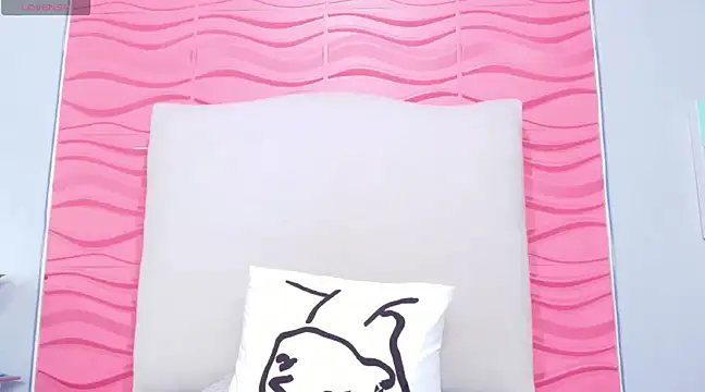 Snapshot of _Valeria_Brown chatting on 03-15-25, 01:52 Valeria Brown online show from 03-15-25, 01:52