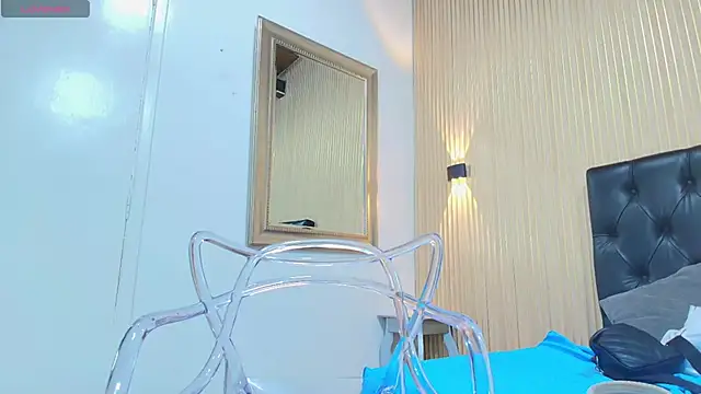 Snapshot of _Valeria_Brown chatting on 09-21-25, 10:33 Valeria Brown online show from 09-21-25, 10:33