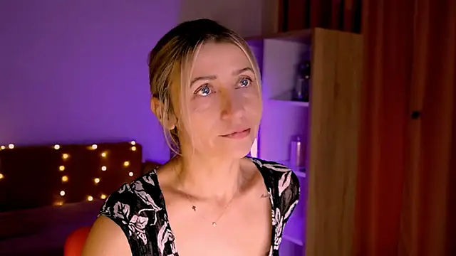 ZoeGrant online show from 03-22-26, 06:55